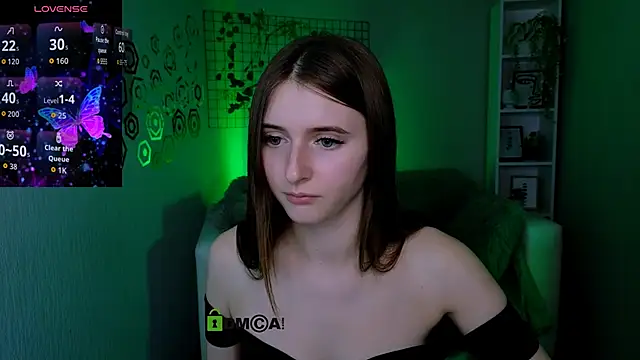 Snapshot of nekky_mouse chatting on 11/14/25, 10:41 nekky mouse online show from 11/14/25, 10:41