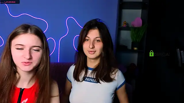 Snapshot of nekky_mouse chatting on 10/11/25, 09:54 nekky mouse online show from 10/11/25, 09:54