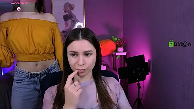 Snapshot of nekky_mouse chatting on 11/05/25, 10:29 nekky mouse online show from 11/05/25, 10:29