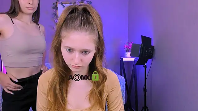 Snapshot of nekky_mouse chatting on 10/03/25, 09:44 nekky mouse online show from 10/03/25, 09:44