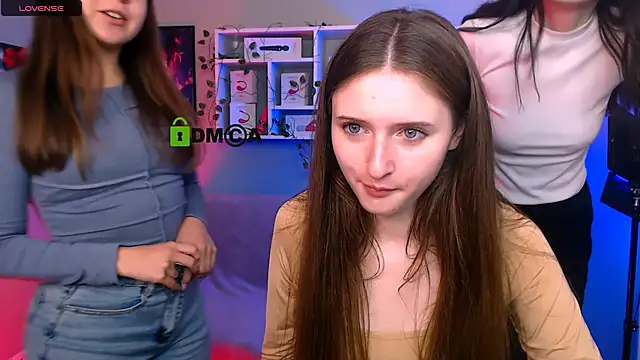 Snapshot of nekky_mouse chatting on 09/12/25, 09:42 nekky mouse online show from 09/12/25, 09:42