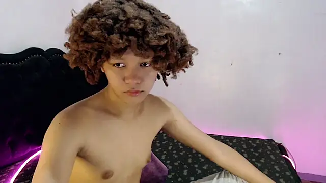 9INCHESHARDCOCK online show from 04/11/26, 05:26