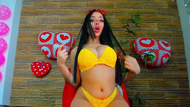 Snapshot of Cupcake_Izzy chatting on 02/14/26, 05:40 Cupcake Izzy online show from 02/14/26, 05:40