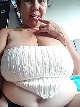 SinisterBabe online show from 11/18/25, 12:30