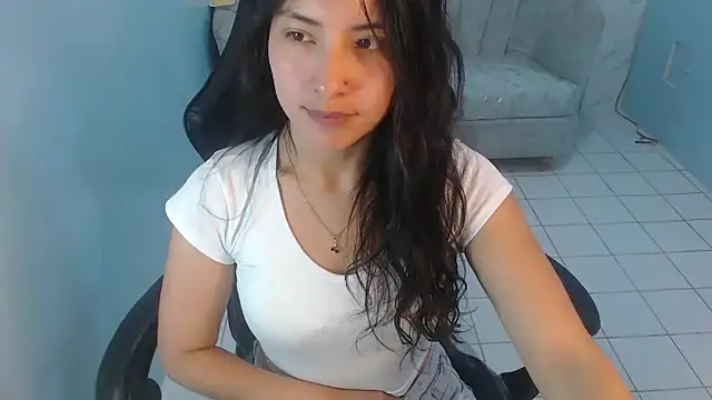 Snapshot of victoria_hernandez_t_ chatting on 05/23/26, 12:59 victoria hernandez t online show from 05/23/26, 12:59