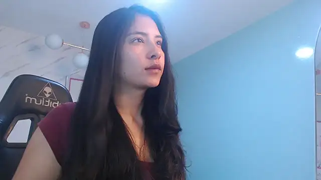 victoria hernandez t  online show from 04/06/26, 01:12