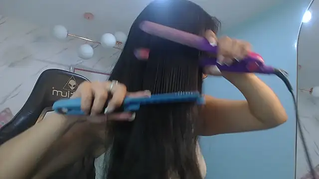 Snapshot of victoria_hernandez_t_ chatting on 04/21/26, 12:56 victoria hernandez t online show from 04/21/26, 12:56