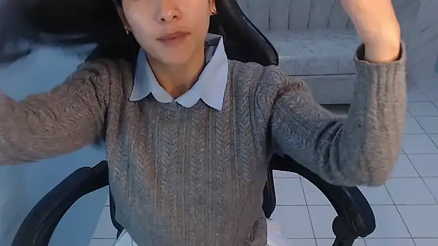 victoria hernandez t  online show from 04/02/26, 01:07