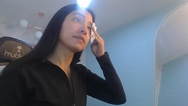 Snapshot of victoria_hernandez_t_ chatting on 04/28/26, 01:04 victoria hernandez t online show from 04/28/26, 01:04