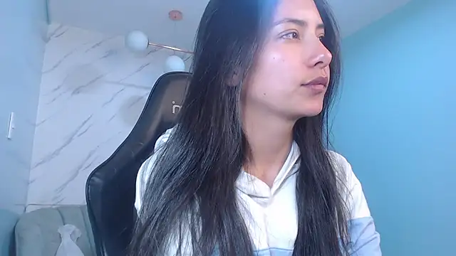 Snapshot of victoria_hernandez_t_ chatting on 05/11/26, 01:12 victoria hernandez t online show from 05/11/26, 01:12