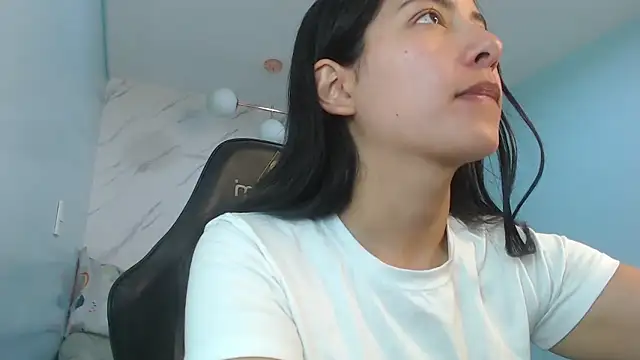 Snapshot of victoria_hernandez_t_ chatting on 05/06/26, 01:04 victoria hernandez t online show from 05/06/26, 01:04
