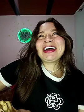 Isa Acosta online show from 04/16/26, 11:07