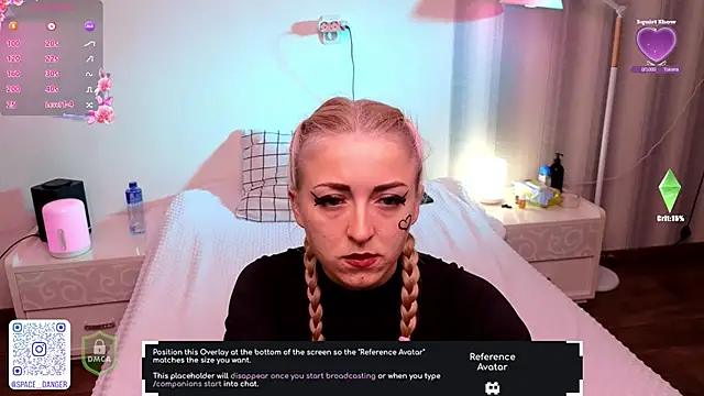 Snapshot of space_danger chatting on 10/20/25, 09:43 space danger online show from 10/20/25, 09:43