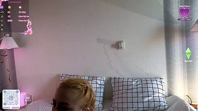 Snapshot of space_danger chatting on 09/10/25, 12:37 space danger online show from 09/10/25, 12:37