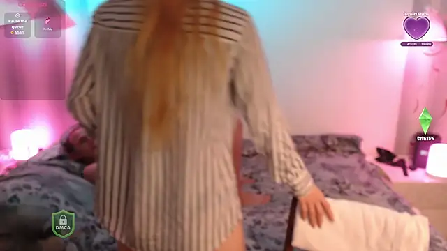 Snapshot of space_danger chatting on 11/03/25, 06:18 space danger online show from 11/03/25, 06:18