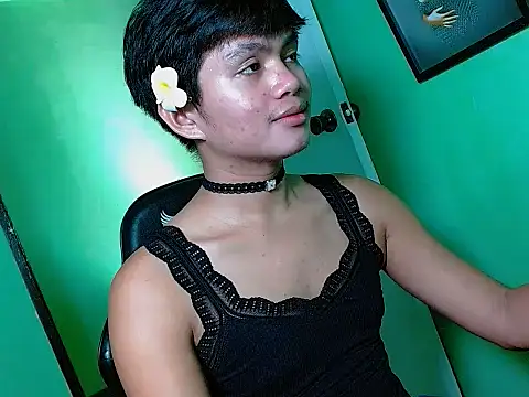 Snapshot of Alexx_143 chatting on 05/23/26, 03:16 Alexx 143 online show from 05/23/26, 03:16