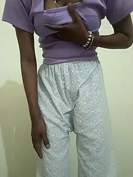 Alia-00 online show from 12/04/25, 04:22