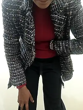 Alia-00 online show from 12/14/25, 03:57