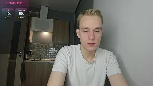 Snapshot of Kevin_Young_Cat chatting on 10/28/25, 03:55 Kevin Young Cat online show from 10/28/25, 03:55