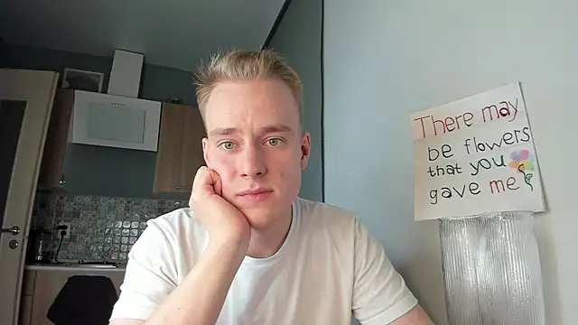 Snapshot of Kevin_Young_Cat chatting on 10/07/25, 02:07 Kevin Young Cat online show from 10/07/25, 02:07