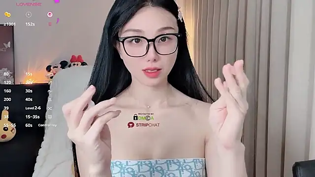 Xiatian520  online show from 02/11/26, 06:57