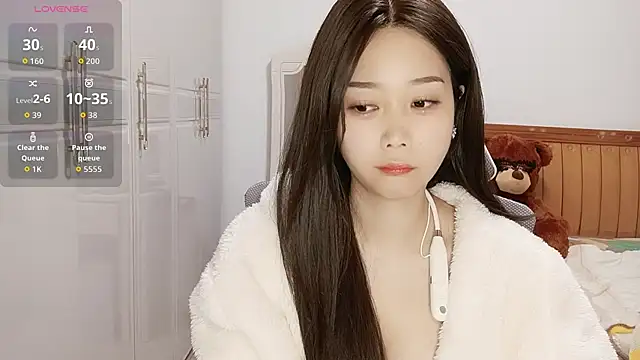 Xiaotantan-99 online show from 11/11/25, 07:30