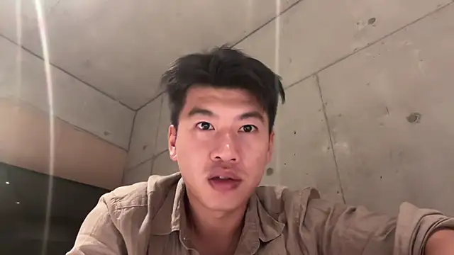 Snapshot of heywilliam chatting on 09/15/25, 04:40 heywilliam online show from 09/15/25, 04:40