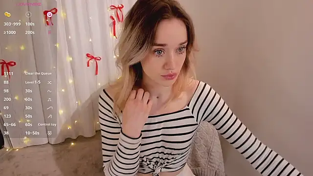 Snapshot of DiscoPotato chatting on 12/17/25, 12:54 DiscoPotato online show from 12/17/25, 12:54