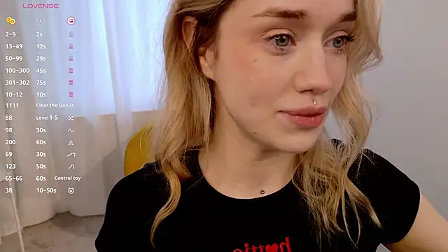 Snapshot of DiscoPotato chatting on 09/09/25, 12:25 DiscoPotato online show from 09/09/25, 12:25