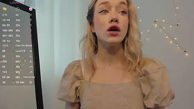 Snapshot of DiscoPotato chatting on 09/21/25, 12:32 DiscoPotato online show from 09/21/25, 12:32