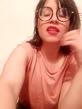 Snapshot of Dana_Rise chatting on 12/19/25, 02:59 Dana Rise online show from 12/19/25, 02:59