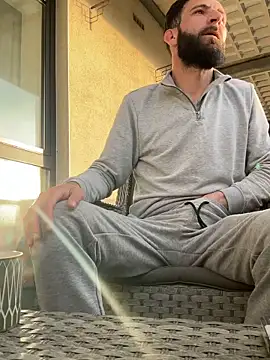 Michel huge online show from 04/08/26, 06:09