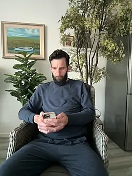 Michel huge online show from 04/11/26, 07:16