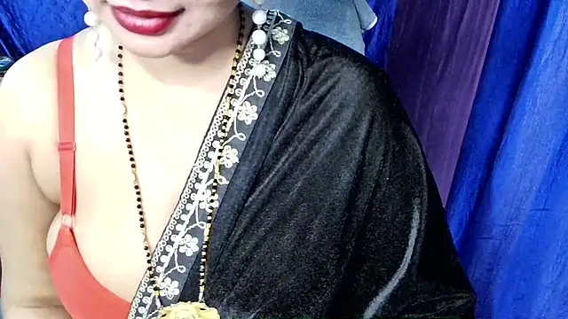 QUEEN SAKHI- online show from 03/19/26, 06:41