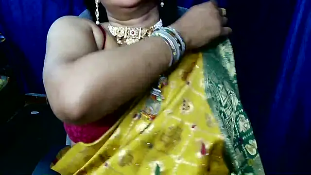 QUEEN SAKHI- online show from 04/10/26, 05:14