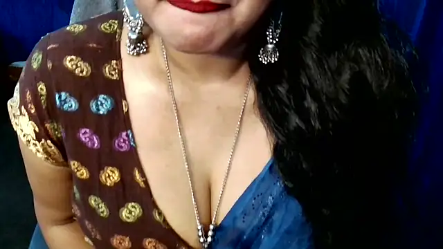 QUEEN SAKHI- online show from 04/15/26, 08:42