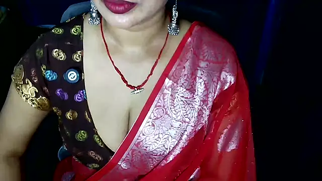 Snapshot of QUEEN_SAKHI- chatting on 06/26/26, 05:19 QUEEN SAKHI- online show from 06/26/26, 05:19