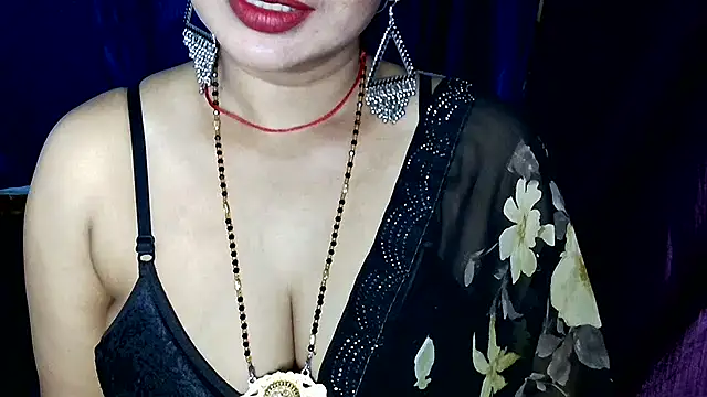 Snapshot of QUEEN_SAKHI- chatting on 06/11/26, 05:26 QUEEN SAKHI- online show from 06/11/26, 05:26