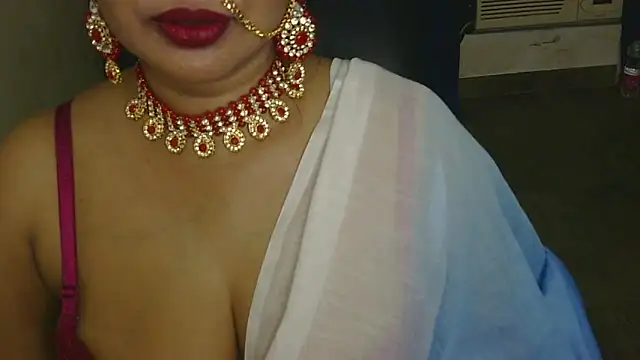 Snapshot of QUEEN_SAKHI- chatting on 09/28/25, 06:26 QUEEN SAKHI- online show from 09/28/25, 06:26