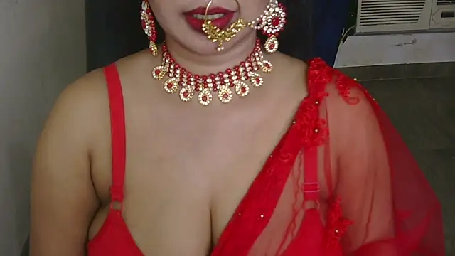 Snapshot of QUEEN_SAKHI- chatting on 10/16/25, 12:24 QUEEN SAKHI- online show from 10/16/25, 12:24