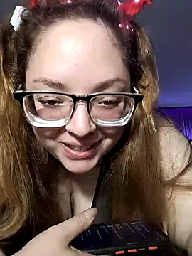Snapshot of Zany2106 chatting on 10/15/25, 11:24 Zany2106 online show from 10/15/25, 11:24