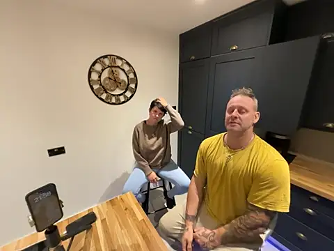 backdoorgalore4you online show from 04/04/26, 08:59