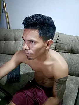 Snapshot of MI_GERALD chatting on 10/30/25, 05:28 MI GERALD online show from 10/30/25, 05:28