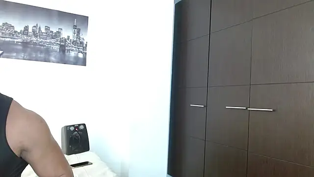 AntonyDAngelo25 online show from 10/24/25, 06:40