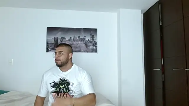 AntonyDAngelo25 online show from 10/02/25, 03:43