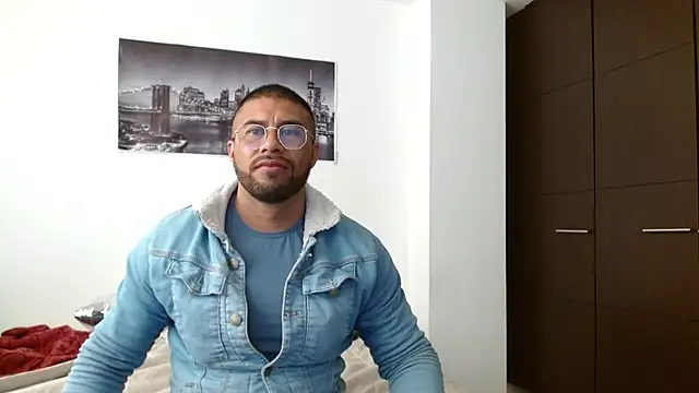 AntonyDAngelo25 online show from 10/20/25, 04:40