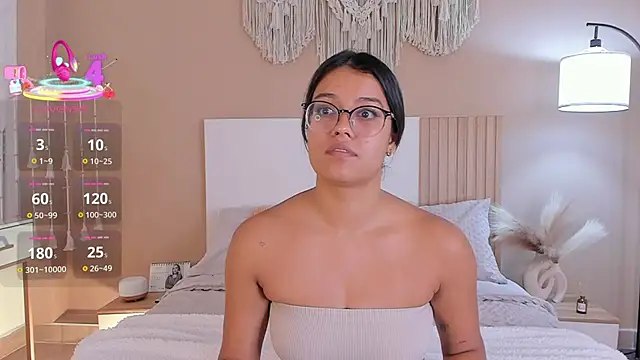 Snapshot of Camila_Bustamante chatting on 06/04/26, 02:00 Camila Bustamante online show from 06/04/26, 02:00