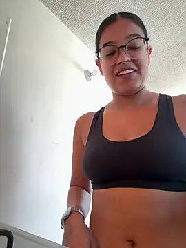 Snapshot of Camila_Bustamante chatting on 07/16/26, 01:30 Camila Bustamante online show from 07/16/26, 01:30