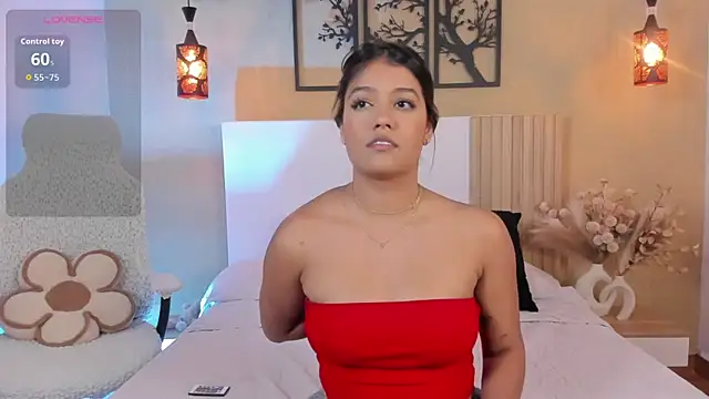 Snapshot of Camila_Bustamante chatting on 11/20/25, 03:23 Camila Bustamante online show from 11/20/25, 03:23