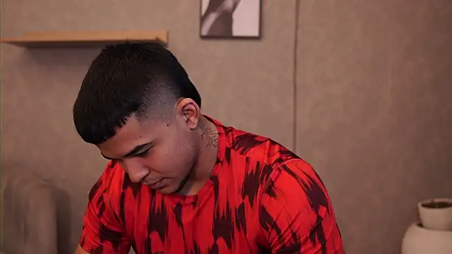 Thiago Valente online show from 04/13/26, 01:15